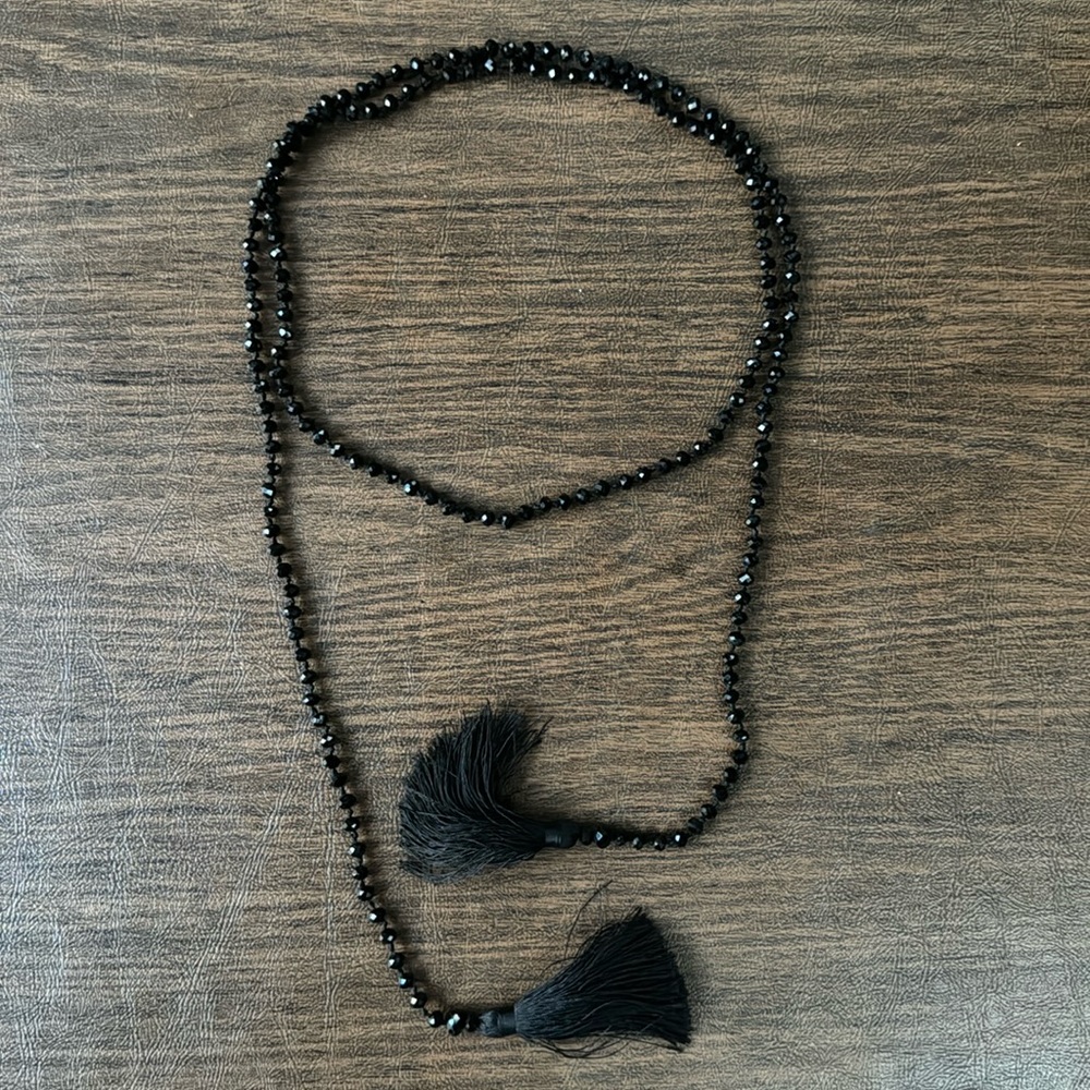 Wrap Beaded Choker Necklace in Black